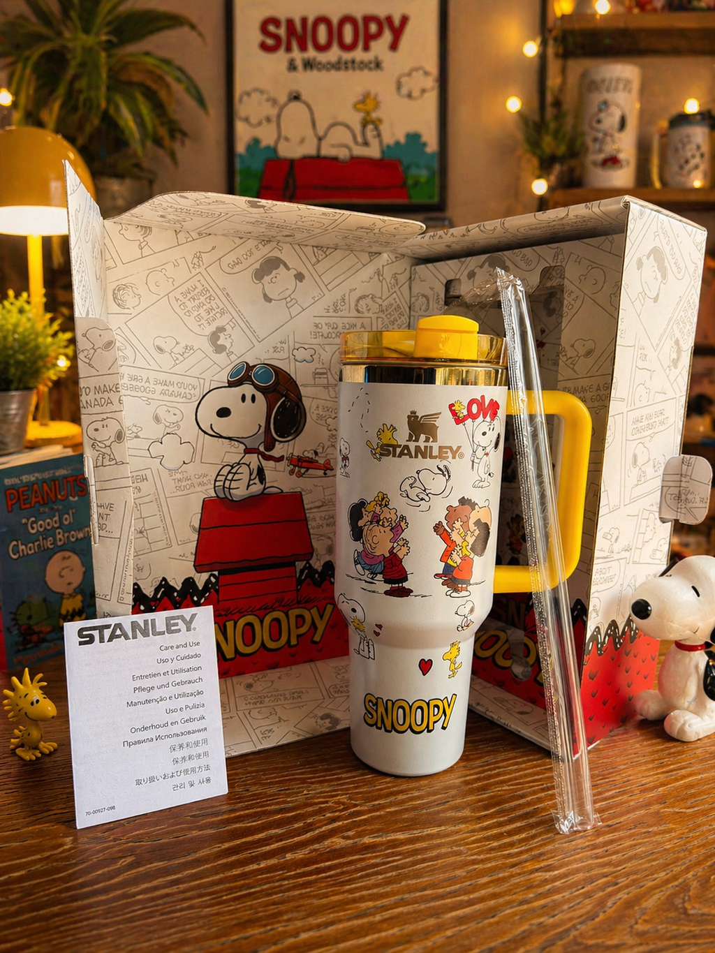 Snoopy / Peanuts-inspired 40oz tumbler gift set with matching illustrated box, yellow handle/lid, collector's edition, top seller